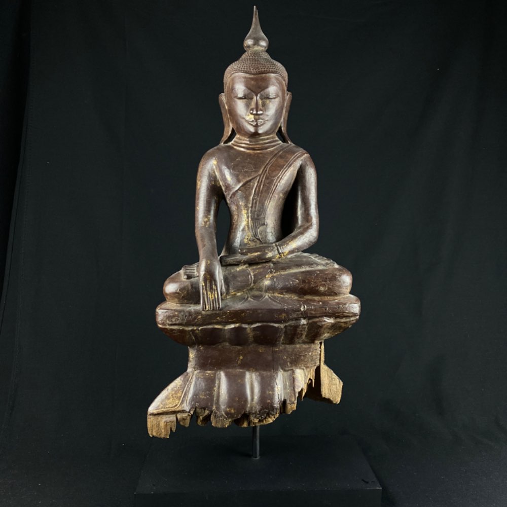 Buddha of wood with lacquer 18-19th century, Myanmar (probably Shan)