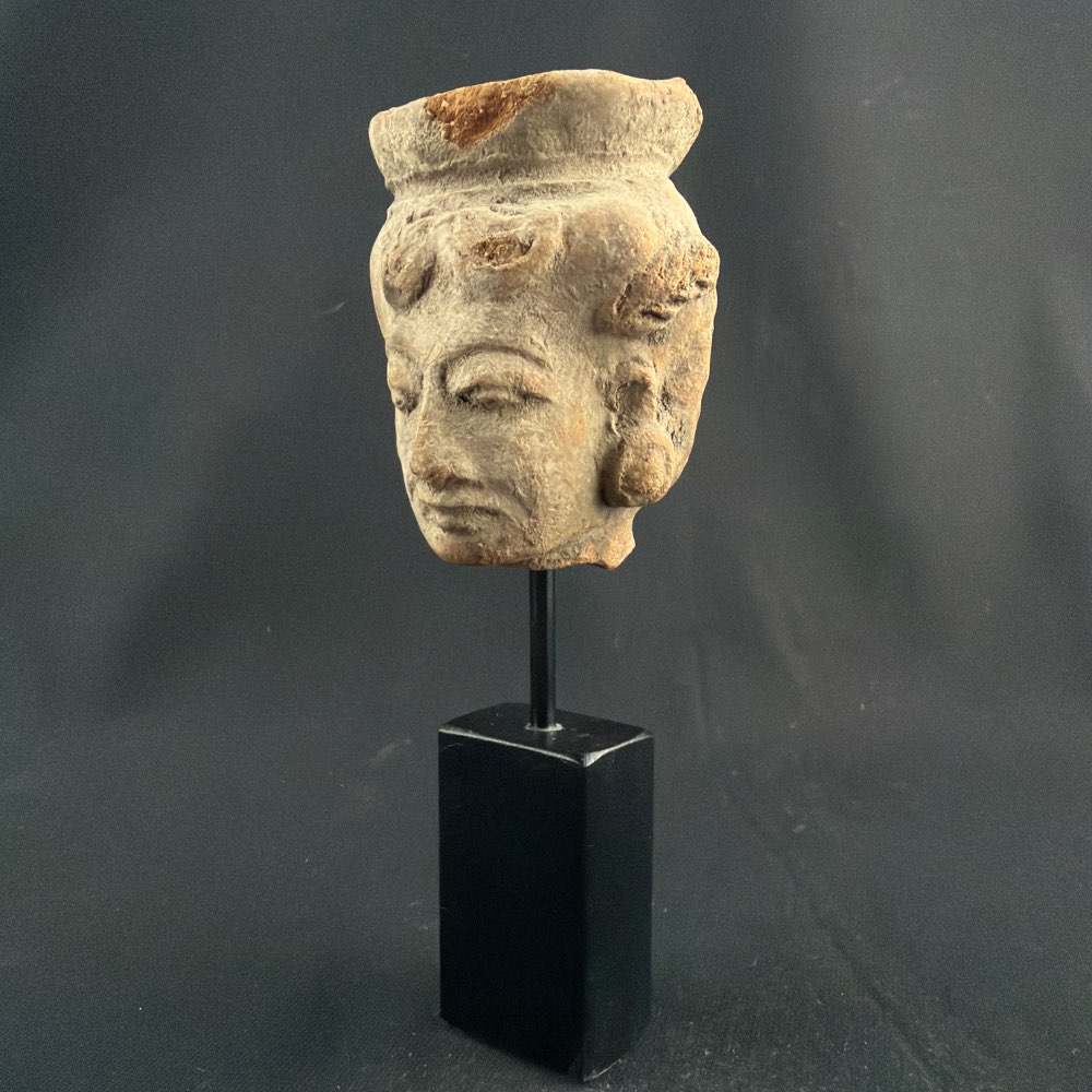 Female head from the Majapahit in terracotta, 13th-15th century