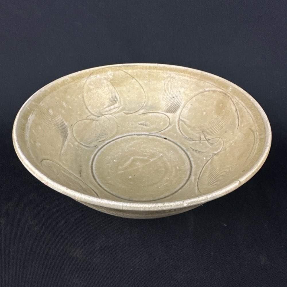 Jepara shipwreck celadon deep bowl from the Song Dynasty (10th-12th century)