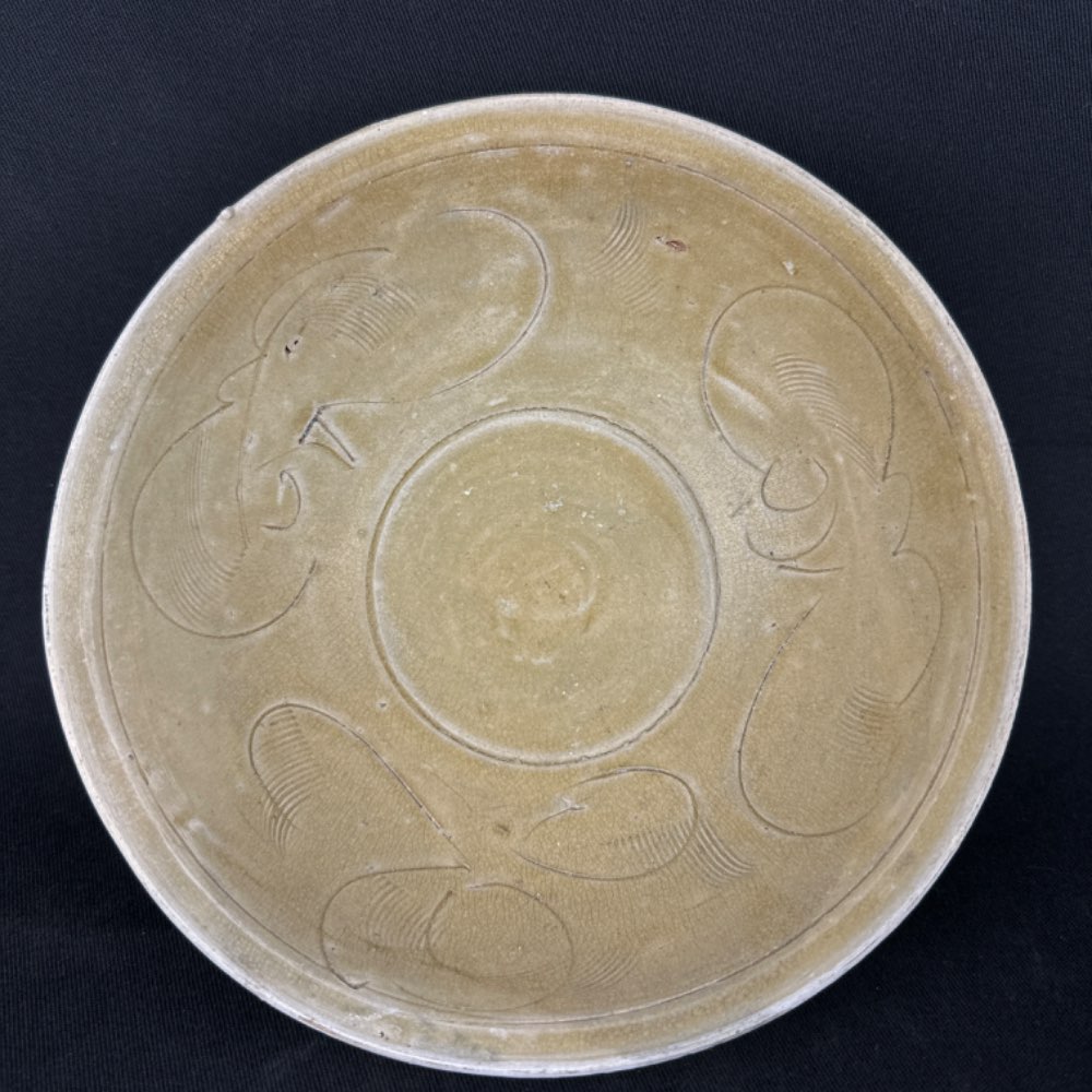 Jepara shipwreck celadon deep bowl from the Song Dynasty (10th-12th century)