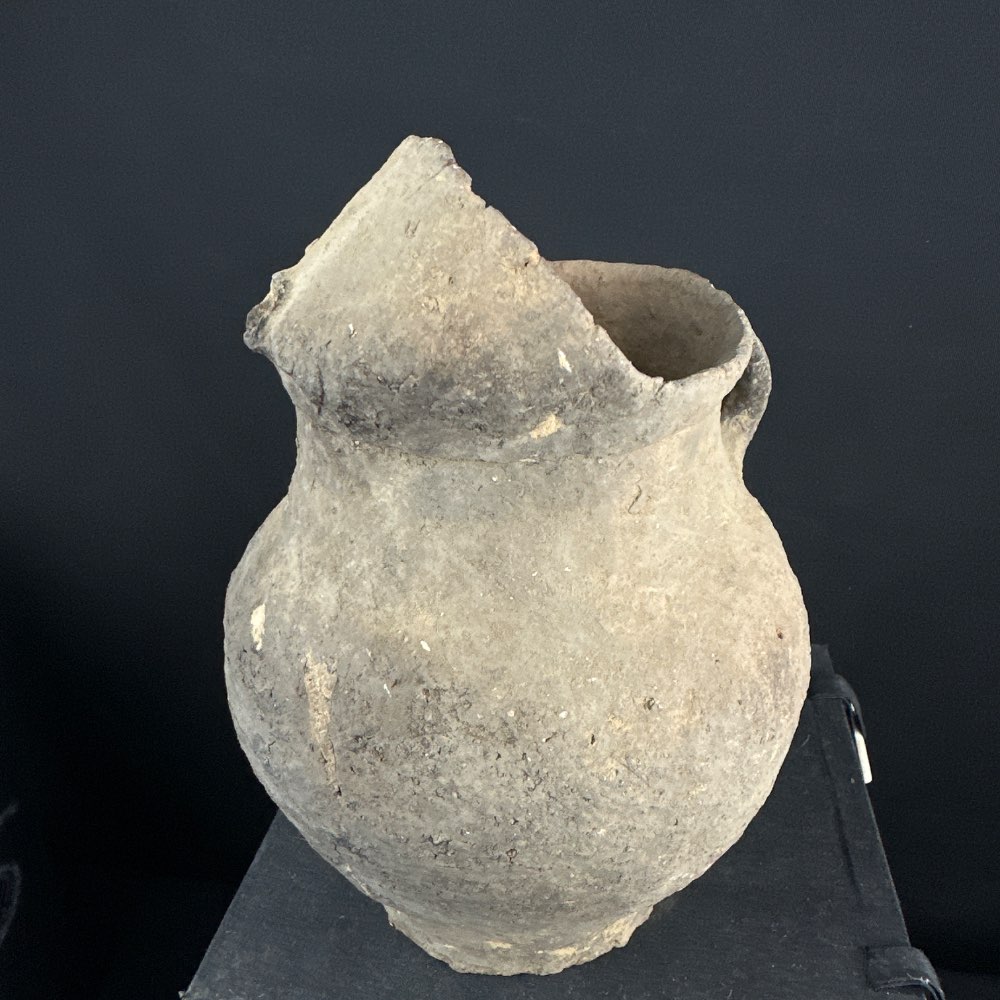 Pottery water ewer from neolithic period (2000-1000 BC) China