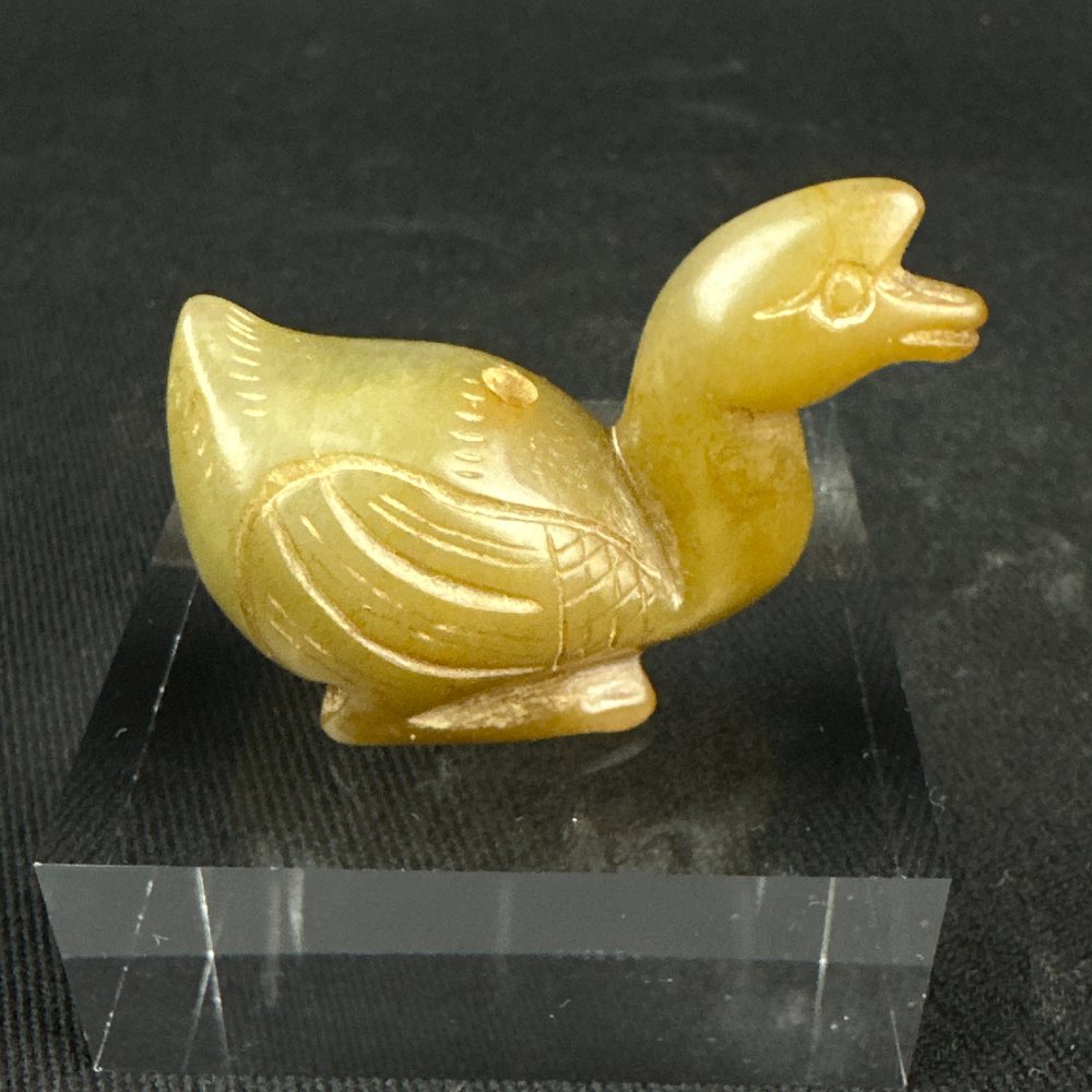 Small Chinese jade goose pendant from the Qing Dynasty/ROC