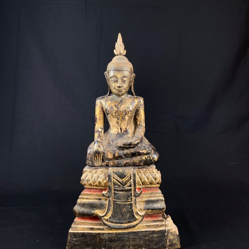 Wooden Ayutthaya Thai Buddha statue